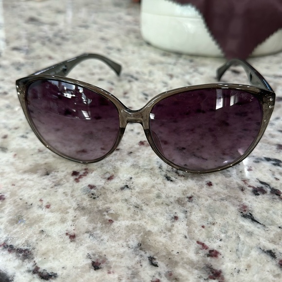 Coach sunglasses in gray - Picture 1 of 9
